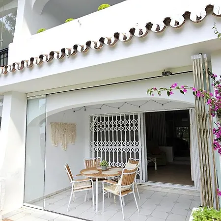 Miraflores Jardin A Apartment *
